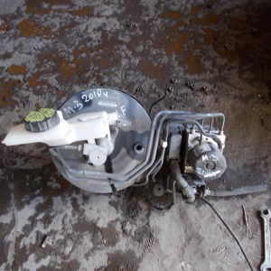 Главный тормозной цилиндр Mazda 3 '2010 с вакуумником