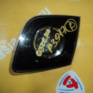 Вставка между стопов Mazda 3 '2004 R