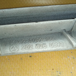 Планка под фару Mercedes C-Class W202 L A2028260577