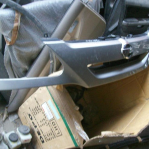 Решетка радиатора NISSAN Serena C24