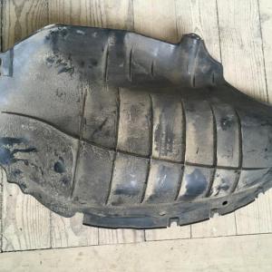 Подкрылок TOYOTA Harrier MCU15 зад, лев