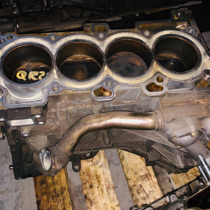 Блок Двигателя Nissan QR20-DE-031216A блок в сборе X-Trail