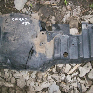 Защита двигателя MITSUBISHI E54A R бок.