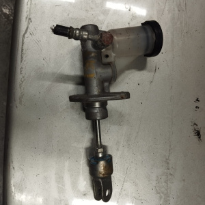 Главный цилиндр сцепления MITSUBISHI CB3A Lancer