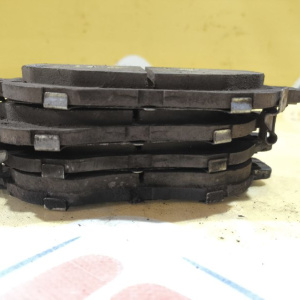 Колодки тормозные Toyota Altezza JCE15 ОСТАТОК 30% F 04465-30231/PN1324