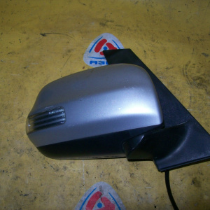 Зеркало TOYOTA Ractis NCP100 7 k.с повтор. R