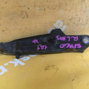 Крепление бампера Toyota Corolla Spacio NZE120 боковая зад, лев