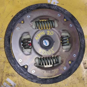 Диск сцепления TOYOTA 1NZ-FXE NHW21