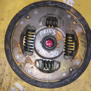 Диск сцепления TOYOTA 1NZ-FXE NHW21