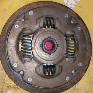 Диск сцепления TOYOTA 1NZ-FXE NHW21