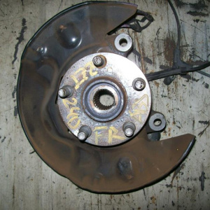 Ступица Toyota NZT240/ZZT240/NZE127 Premio/WiLL VS перед, прав ABS (голая)
