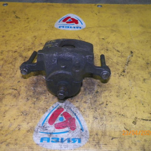 Суппорт Nissan R33 Skyline перед, прав (без скобы)