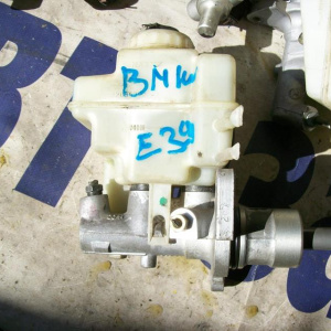 Главный тормозной цилиндр BMW 5-Series E39 2 трубки '2003