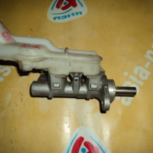 Главный тормозной цилиндр Subaru RC1 R2