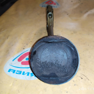 Поршень с шатуном TOYOTA 2AZ-FE диаметр 51/22мм.