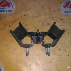 Подушка двигателя Toyota 1G-FE Mark II GX90/GX100 2WD акпп ( 5J ) 12371-70050