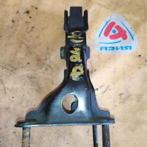 Подушка двигателя Toyota 1AZ-FSE Noah AZR60 ДЕФЕКТ R