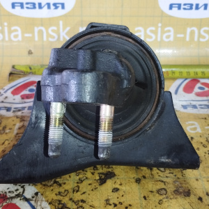 Подушка двигателя Toyota 4A-FE/7A-FE Sprinter Carib AE114/AE115 4WD перед, прав AV-53782 / 12305-16110