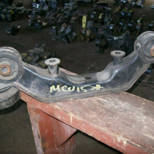 Балка под редуктор Toyota MCU15 Harrier R