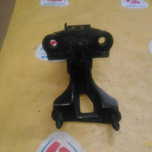 Подушка двигателя Toyota 2ZR Prius ZVW30 зад.