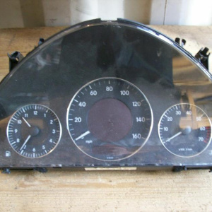 Панель приборов Mercedes E-Class W211/S211 '2002 USA 160 mph