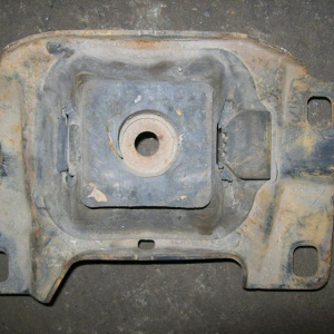 Подушка двигателя Mazda LF/L3 3/Premacy BK/CREW a/t перед, лев