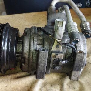 Компрессор кондиционера Toyota 3C-E/3C-TE Caldina CT216 / 88320-2B360/-2BH90