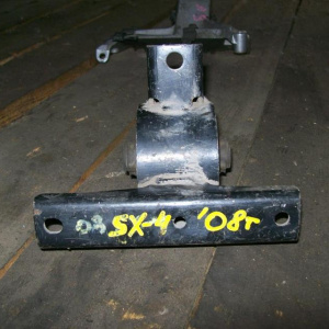 Подушка двигателя Suzuki J20A SX4 YC11S/YB41S перед, прав