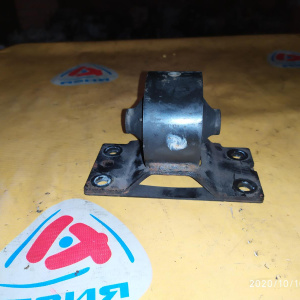 Подушка двигателя Toyota 3C-TE Lite Ace Noah/Town Ace Noah CR50 акпп верх R 12303-64151