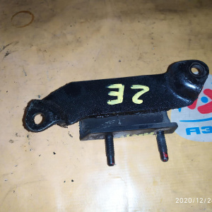 Подушка двигателя Toyota 2E Corolla EE90 a/t акпп A132L, под двс R н 12363-11020 / 1T-5101