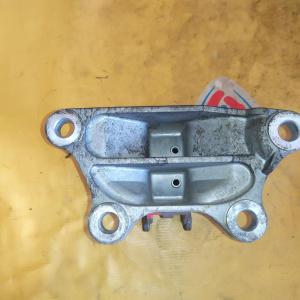 Подушка двигателя Mitsubishi 4G93 Galant EA1A/EC1W 2WD a/t F4A421 L RM-3353 / RM-5353