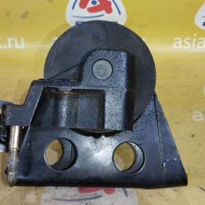 Подушка двигателя Nissan QR20 X-Trail/Primera NT30/P12 перед, прав 112108H305