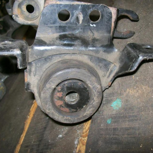 Подушка двигателя Ford AJ Escape EPFWF/TM1 L