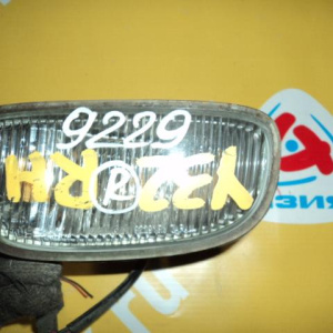 Повторитель в бампер Nissan прав Cedric y32