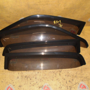 Ветровик HONDA CR-V RD1 комплект