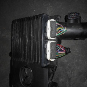 Компьютер Mazda Demio ZJ DE3FS