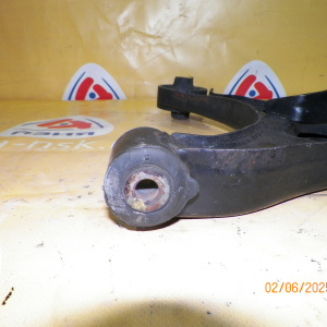 Рычаг Honda FD1/FD2/FD3 Civic перед, лев