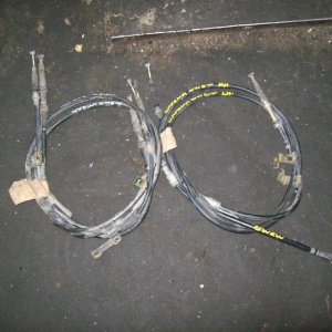 Тросик Ручника Mazda GWEW Capella зад, прав диск