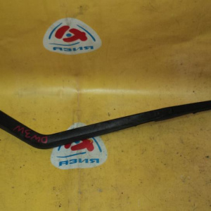 Держатель дворника Mazda Demio DW3W R пласт.