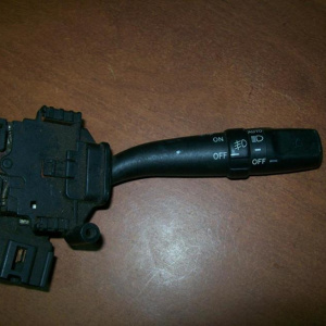 Блок подрулевых переключателей Toyota Vista Ardeo/Opa #V50/#CT1# R [повороты+туманки+автосвет]