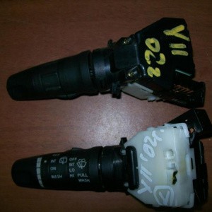 Блок подрулевых переключателей NISSAN Wingroad Y11 '2002 L