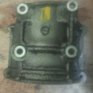 Крепление компрессора кондиционера Suzuki H25A/H27A TD52W/TX92W