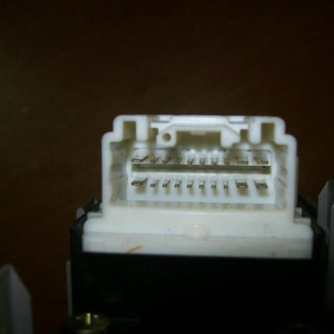 Пульт стеклоподъемника Toyota Porte NNP11 перед, прав