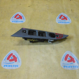 Пульт стеклоподъемника Mazda Axela BK перед, прав