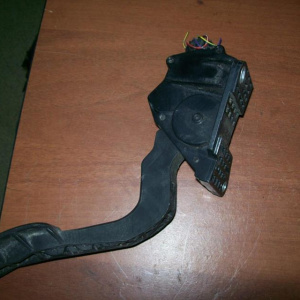 Педаль газа Mazda DE3FS Demio Эл.