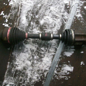 Привод Mazda BKEP Axela LF-VE перед, лев 28/28шл.