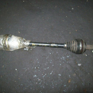 Привод Toyota NCP10/NCP20/NCP50/NCP60/NCP70 Vitz/Platz/Funcargo/Probox/ist 1NZ-FE перед, лев ABS.кор.(дефект.вн.пыльника) 43420-52070