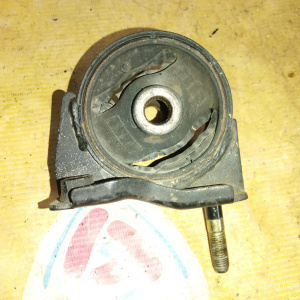Подушка двигателя Toyota 2C Caldina CT195/CT198 4WD m/t зад. R 12371-74350