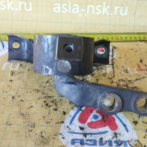 Подушка двигателя Mazda ZL Familia BJ5W перед, прав B25G3906YA