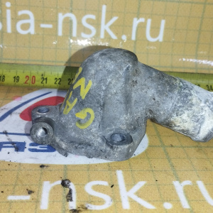 Корпус термостата Nissan GA15-DE/GA16-DE выход наискосок NEW без датчика ( крышка )